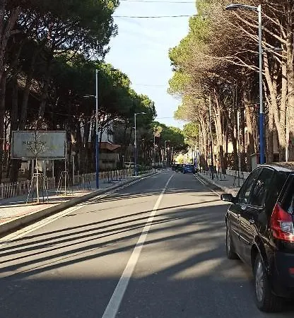 Lovely 2 * غوليم