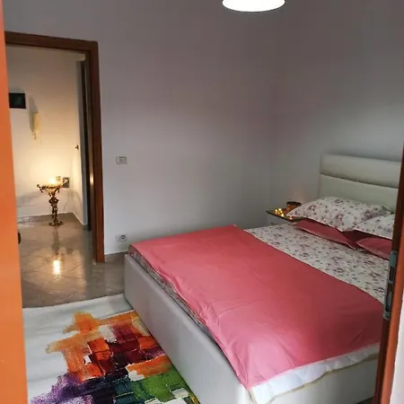 Appartement Lovely 2