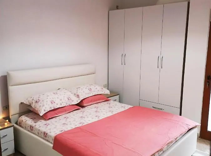 Lovely 2 * Golem (Tirana)