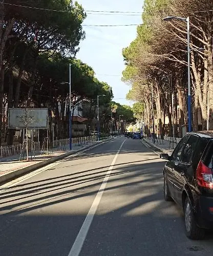 Lovely 2 * Golem (Tirana)